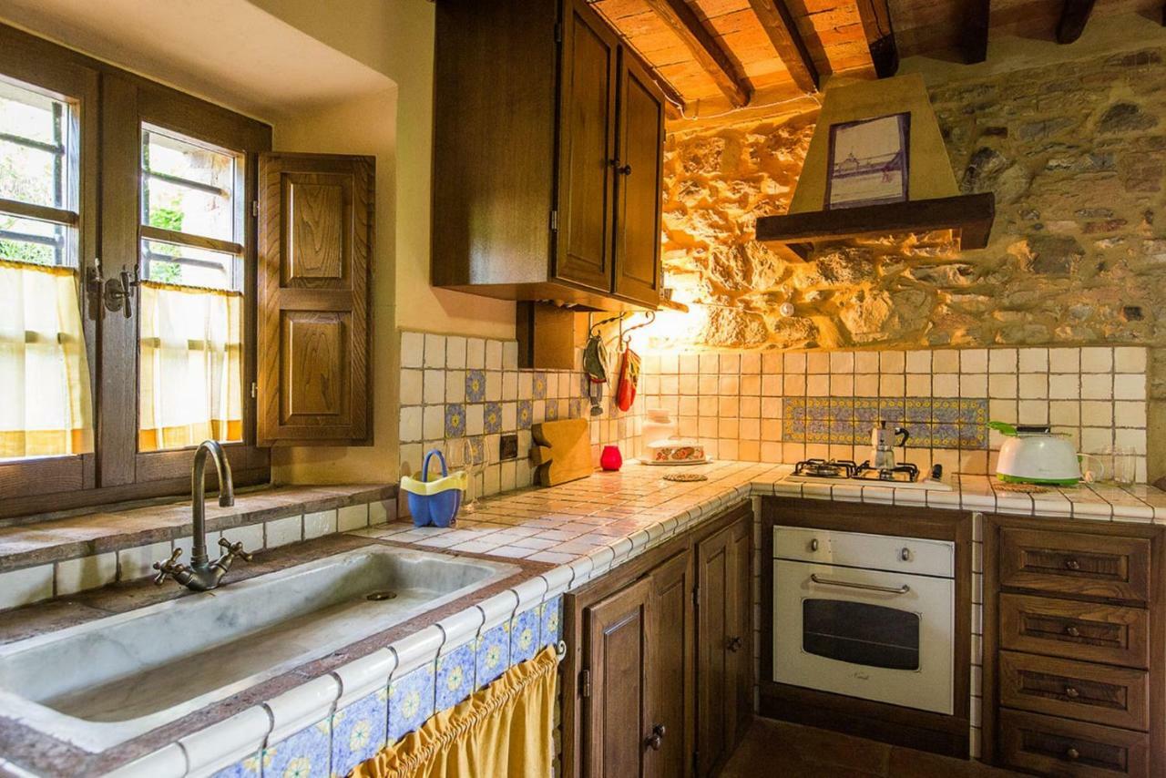 Villa Rustico In Pietra Chianni Exterior foto