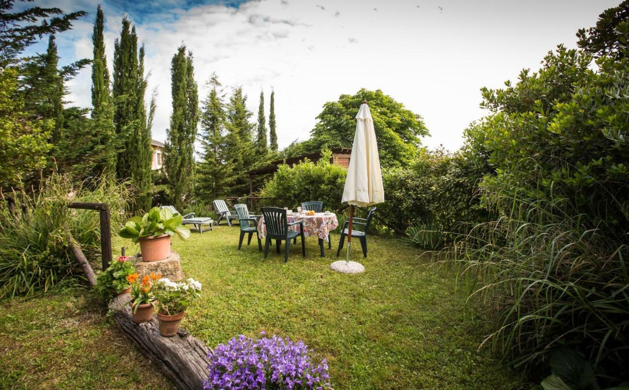 Villa Rustico In Pietra Chianni Exterior foto